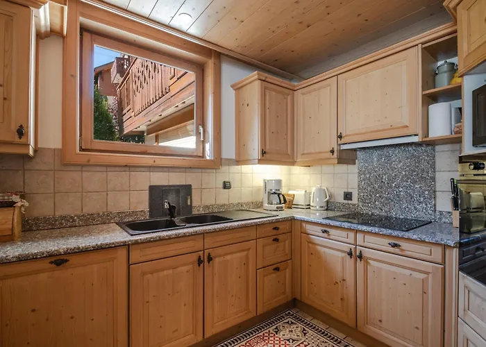 Grand 6 Pieces Pour 10 Pers. Proche Pistes, Animaux Ok, Parking, Wifi - Fr-1-343-223 * Chamonix